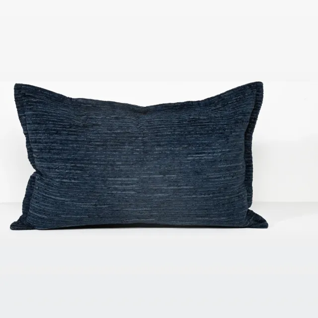 Darcy & Duke Ruffled Indigo - Velours Sierkussen - 40 X 60