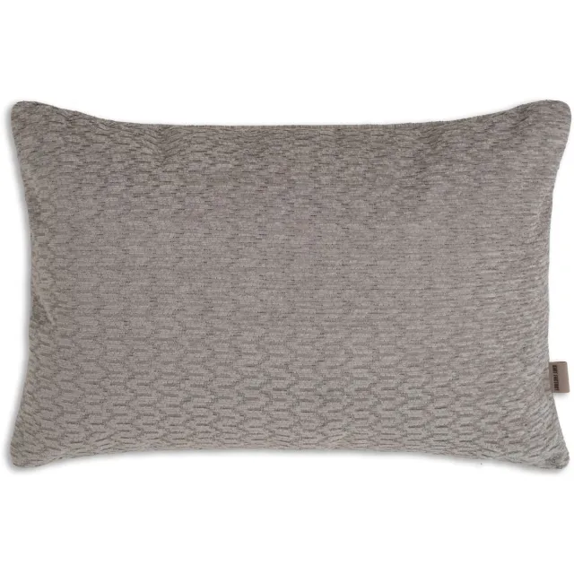 Knit Factory Evita Sierkussen - Rechthoekig kussen - Kussen woonkamer - Bank kussen - Decoratie kussen - Modern - Taupe - 60x40 cm - Kussenhoes inclusief kussenvulling