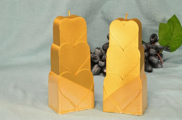 MilaNNE Gestapelde Harten Kaars, GOUD, hoogte: 18cm - gemaakt door Candles by Milanne - Valentijndag special