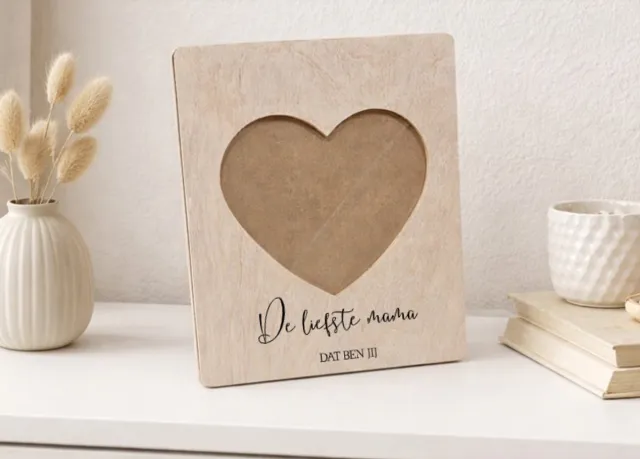 StudioLoes Fotolijst Liefste Mama – Houten Fotolijst met Hart – Moederdag Cadeau – Persoonlijk Fotocadeau – Cadeau voor Mama – “De liefste mama dat ben jij” houtkleurig