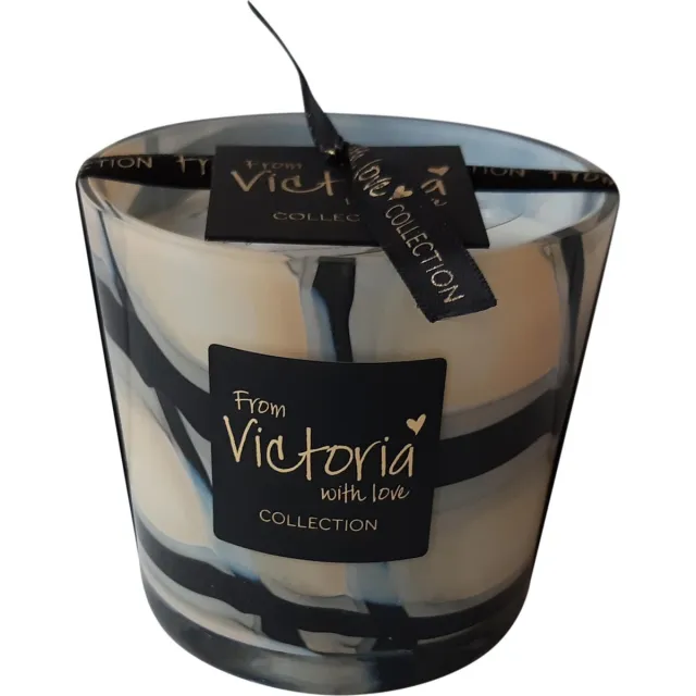 VICTORIA WITH LOVE BY PHILLINE.BE Victoria with Love kaars - Pierre beige - S - geurkaars - kaars zwart - beige nuances