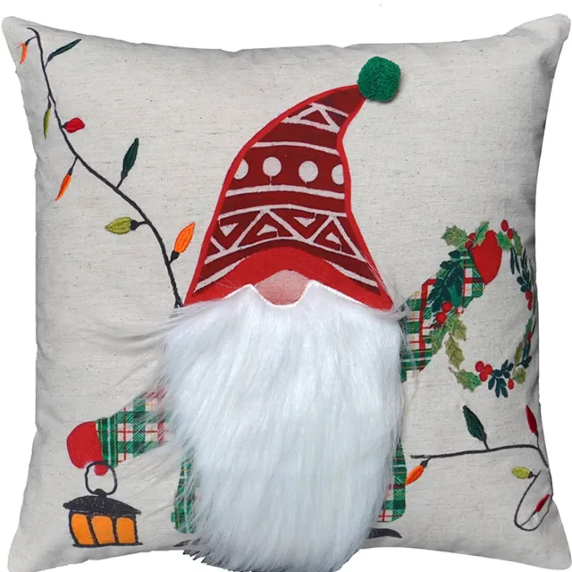 Urbane Hide Kerstkussen - Geborduurd met Kerstkabouter, Krans en Lantaarn Kerst Kussenhoes - Kussenhoesjes Vierkant voor Kerst - Kerstkussens met Patchwork & Borduurwerk - 45x45 cm - Katoen/Linnen - Rood/Wit - Zonder Binnenkussen Type O