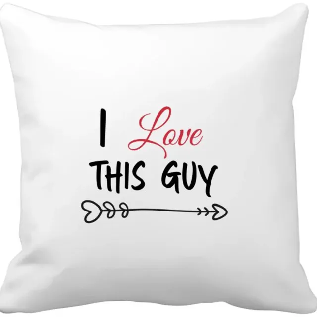 Akyol i love this guy Kussen hoes - Liefde - iemand die liefde wilt geven aan een ander - valentijnsdag - cadeau voor vriend(je) - verjaardagscadeau - kado - geschenk - gift - verrassing - valentijnscadeautje - 40 bij 40 cm Multicolor