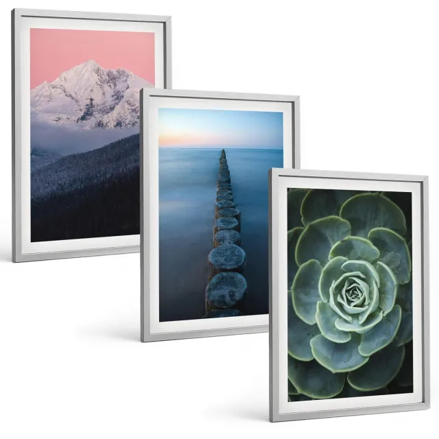 TULUP 4-Delige Schilderij Set - Bergen met roze lucht, water en groene vetplanten - 40 x 60 cm - Wanddecoratie - Muurdecoratie - Woonkamer - Woonkamer Decoratie Zilveren lijst