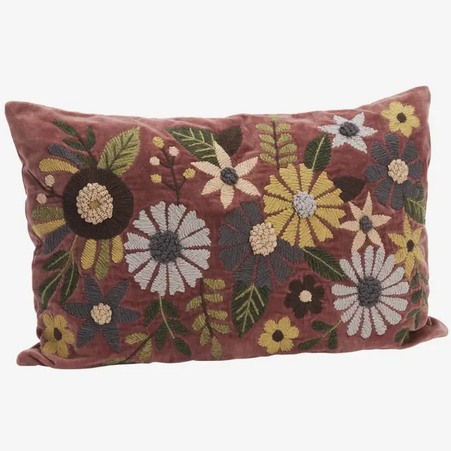 Madam Stoltz Geborduurde Fluwelen Kussenhoes – Dusty Rose – 40 x 60 cm roze