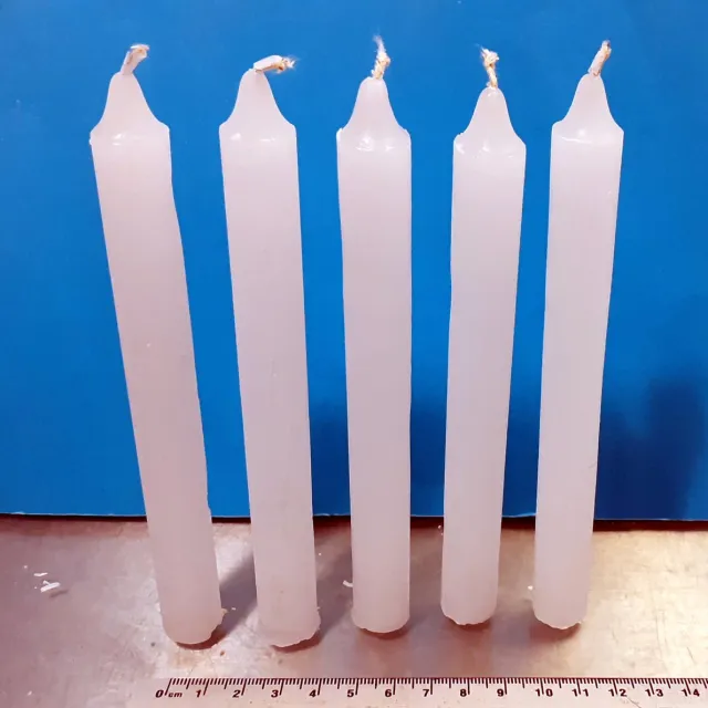 Candlelight 14 LUNEdotkaarsen - Beprikaarsen -Lampkaarsen Deze kaarsen zijn alleen te branden in combinatie met de speciale houder/ huls. Wit