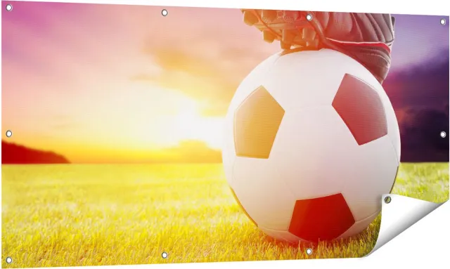 Gards Tuinposter Klassieke Voetbal Aftrap met Zonsondergang - 140x70 cm - Tuindoek - Tuindecoratie - Wanddecoratie buiten - Tuinschilderij Multikleur