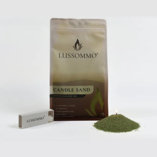 Lussommo Kaarsenzand | Lussommo® | Olijf groen | 500g | Inclusief 30 lonten | 120 branduren | Geurloos | Roet vrij | Schoon brandend | Zonder paraffine