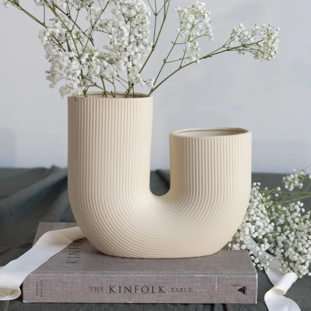 Storefactory U-shape Vaas - Keramiek - Beige
