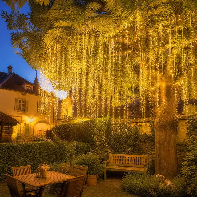 Froadp 10m 400LEDs Lichtenketting Lichtgordijn LED Ijskraan Warmwit Regenketting 8 Modi Opslagfunctie Binnen Buiten IP44 Waterdicht Voor Kerst Feestelijkheden Halloween Eaves Party Tuin
