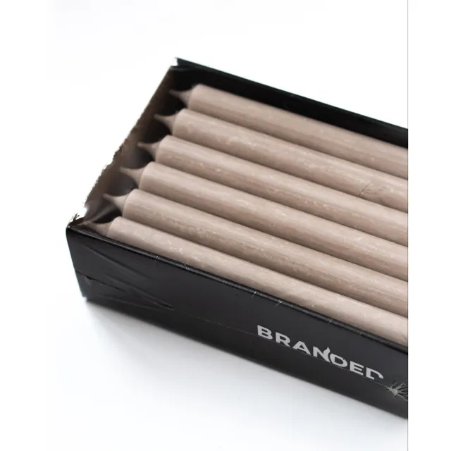 Branded by Dinerkaarsen 28 cm - 18 Stuks - Taupe - 10 Uren Brandtijd - Tafelkaarsen & Kaarsen voor Kandelaar