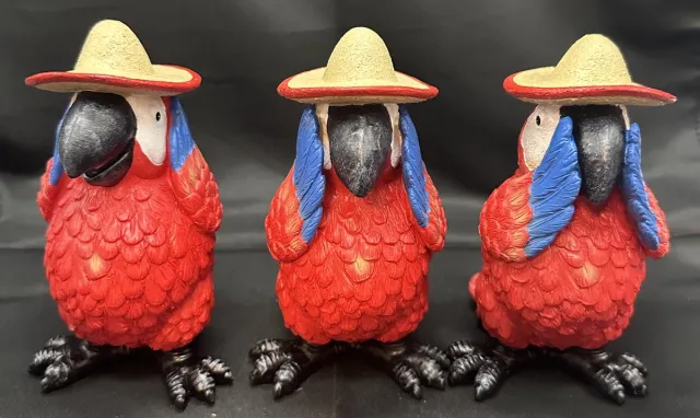 Impuls Tropische papegaaien " horen, zien & zwijgen" beeldjes - rood - set van 3 - 13 cm hoog - polyresin - decoratief Rood - papegaaien