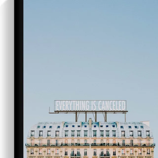 KuijsFotoprint Canvas - ''Everything is Cancelled'' op Gebouw - 30x40cm Foto op Canvas Schilderij (Wanddecoratie op Canvas) Blauw