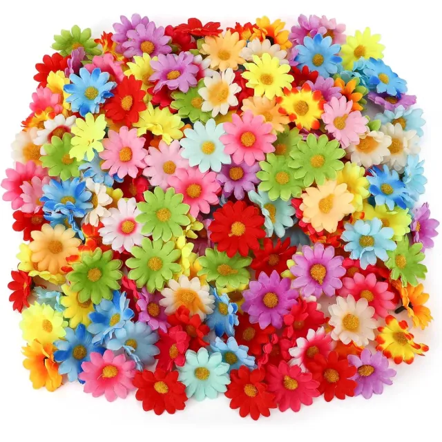 Famanu 100 Stuks faux madeliefjes bloemhoofden - kleine kunstbloemen om te knutselen - zijden madeliefjes bloemen voor doe-het-zelf krans taart bruiloft boeket feest huis tuindecoratie (gemengde kleuren) Meerkleurig