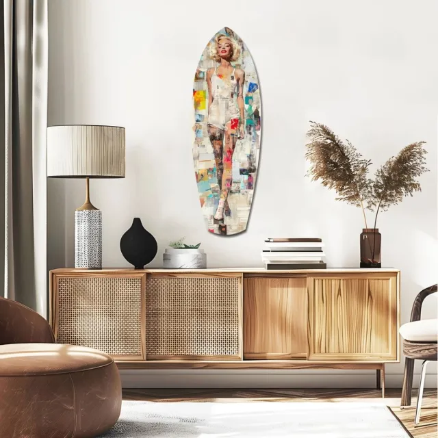Insigne Art Glasschilderij in Surfplank Vorm – Marilyn Monroe in Vintage Badpak – 120x40 cm Kleurrijk