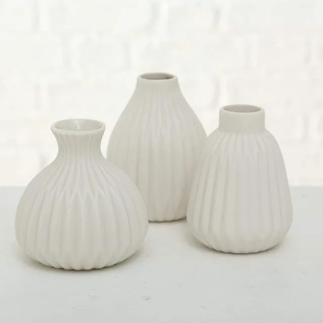Boltze Set van 3 witte vaasjes . Esko boltze