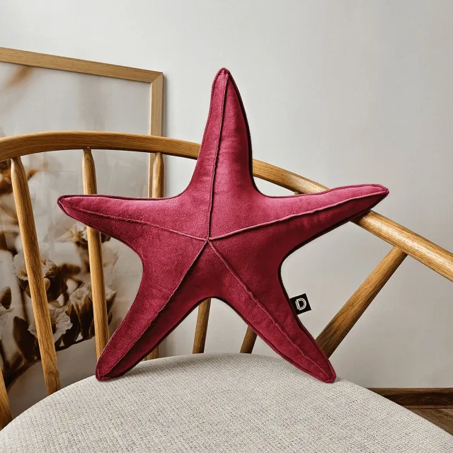 Decordruk VELVET Serie - Grote Stervormige Kussen - Rubinrode Kleur - Zacht Velvet Rubinrood