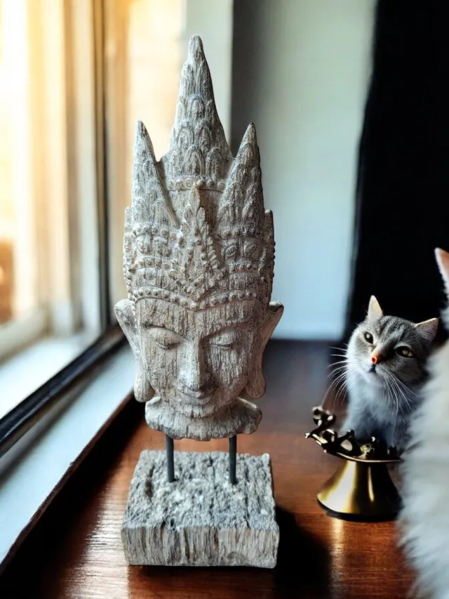 Werner Voss Buddha Beeld op Voet - Sfeervol Polyresin - Boedha Beeld 38 cm Hoog Naturel