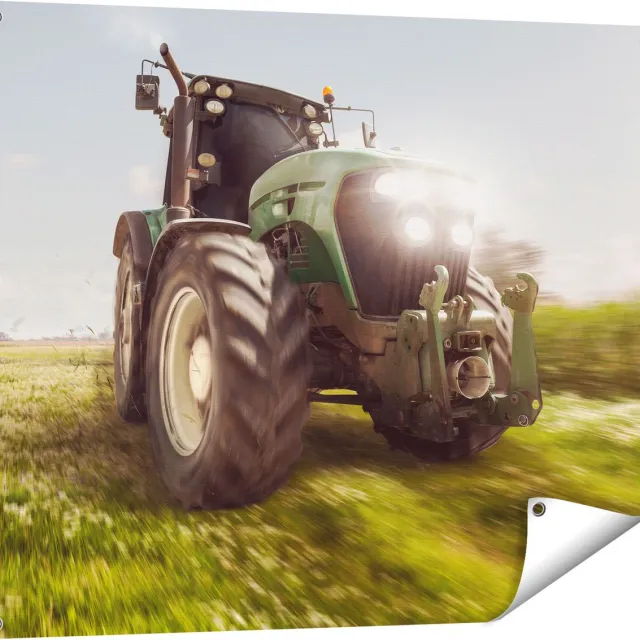 Gards Tuinposter Tractor op het Gras - Trekker - 100x80 cm - Tuindoek - Tuindecoratie - Wanddecoratie buiten - Tuinschilderij Multikleur