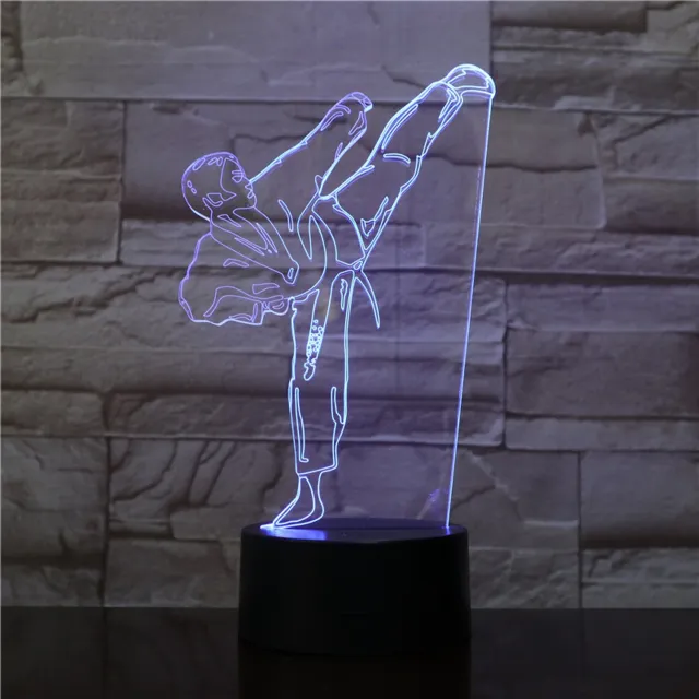 MC Living 3D Led Lamp Met Gravering - RGB 7 Kleuren - Karate