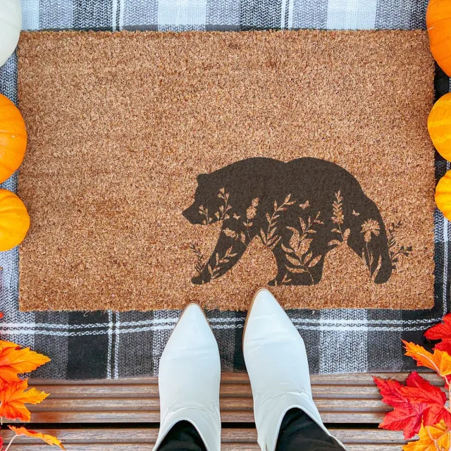 Laser Point Floral Doormat Cottagecore Nature Inspirational | 90x60 cm | Nieuwe huis cadeau | Ingangsmat | Deurmat met stijl | Verhuizing cadeau | Praktisch & trendy | Perfect voor binnenkomst | Cadeau voor nieuwe woning Bruin | Zwart (Gravering 90x60)