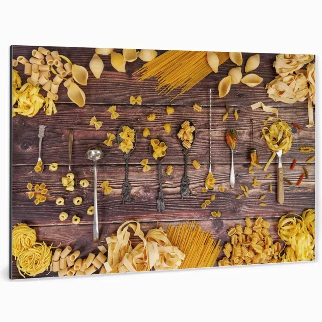 XXL Direct Fotoprint op aluminium - Pasta party - 45x30 cm | Superhoge printkwaliteit afdruk | Extra stevig 4 mm Alupanel-Blauwbond | Voorzien van een matte afwerking | Inclusief UV-coating | Geschikt voor binnen én buiten Meerkleurig
