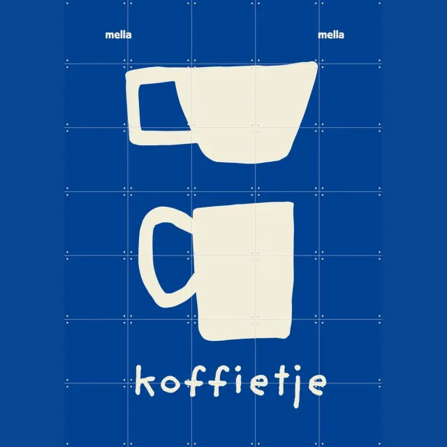 IXXI Koffietje Blauw, Mella Mella - 100 x 140 cm - Grote wanddecoratie en posters - Speels, Minimalisme, Illustraties, Grafisch Ontwerp, Woonkamer