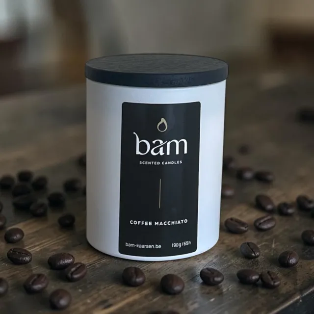 Bam Coffee Macchiato Geurkaars – Koffie Kaars met Houten Wiek – Geurkaars van Zonnebloemwas – Vegan Kaars – Handgemaakt in België wit