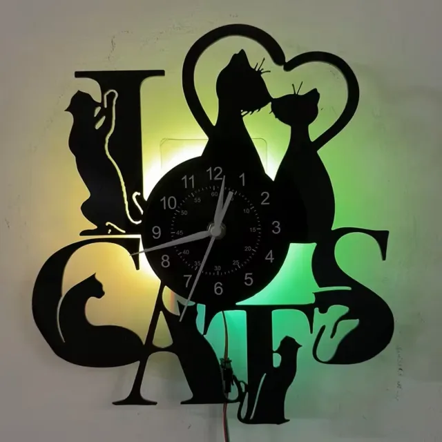 KingLive Wandklok cats - katten - poezen - kat - poes - I love cats - vinyl wandklok - led - afstandsbediening - klok - muur decoratie - oplaadbare batterij inbegrepen - 26.3 x 28.9 cm Multicolor