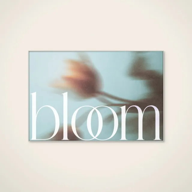 HelloWalls Akoestisch schilderij - 90 x 60 cm - Dreamy Floral Blur van Treechild - Abstracte wanddecoratie - wit textielframe Meerkleurig