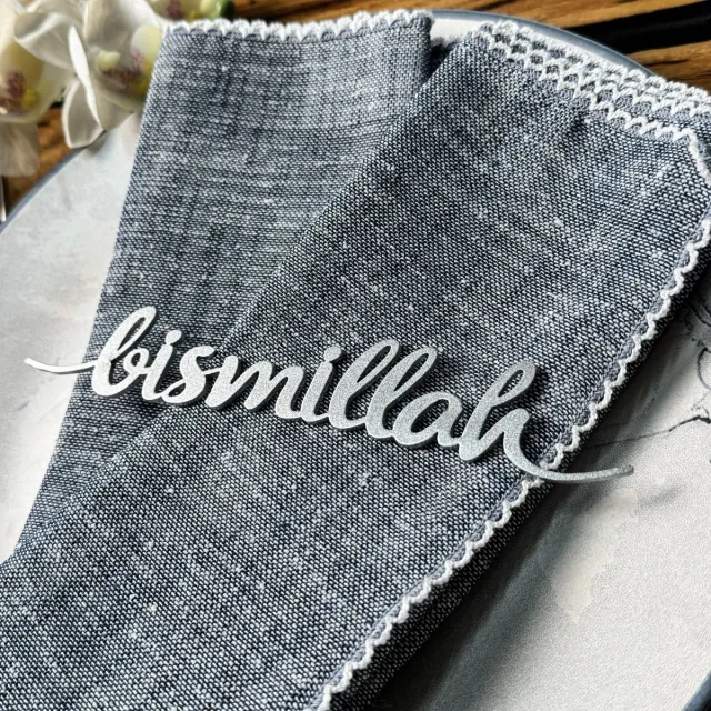 COLORFULL WORLDS Servetring -12-delige set - Servetdecoratie voor Ramadan - Met "Bismillah" - Metalen ontwerp - Islamitisch tafelaccessoire zilver