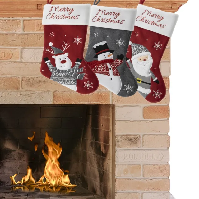 Hi Decoratie kerstsokken - setje van 3x st - H45 cm - velvet polyester - Merry Christmas Multi