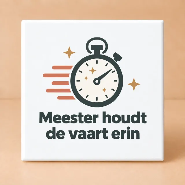 Bedruk King Speelse Gymzaal ‘Meester houdt de vaart erin’ Tegel – Kleurrijke Popart Wanddecoratie voor School en Sportruimte - 15 x 15 cm Wit