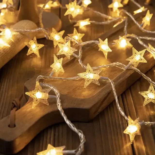 MOZY Kerstverlichting - Sterren - 6 meter - Warm Wit - 40 Lichtjes - Knipperfunctie - Kerstdecoratie - Lichtsnoer - Sneeuwvlok - Winter - Kerstboom - Kerstversiering