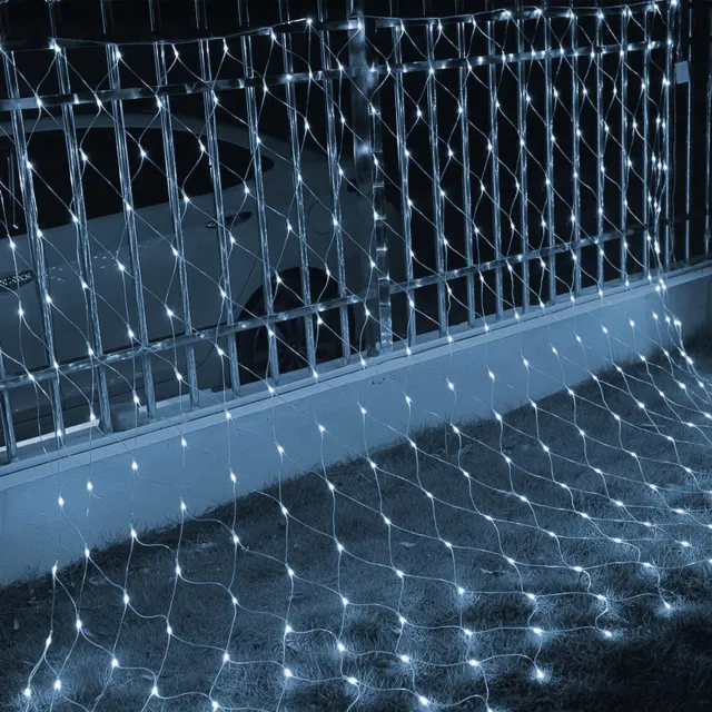 Polygraff GmbH Daity LED-meshverlichting, 1,5 m x 1,5 m, waterdicht en aansluitbaar, geschikt voor binnen- en buitenkerstversieringen, perfect voor feesten en tuin-/tuindecoraties (wit)