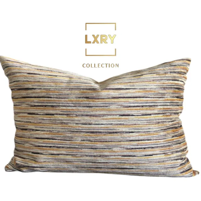 Zippi Design Sydney LXRY collectie - Velvet sierkussen wit zwart geel gestreept motief - Luxe handgemaakt designkussen met eendenveren vulling - 40x60 cm