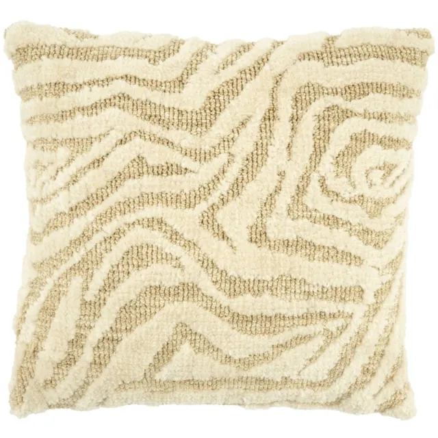 By-Boo Sebra sierkussen 50×50 – off-white/sand – zebra reliëf, inclusief vulling beige