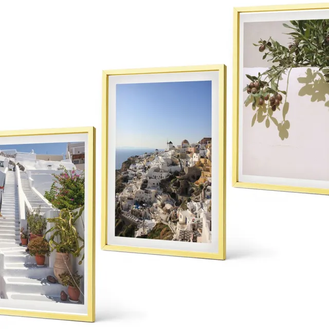 Coloray 3-Delige Schilderij Set - Witte Trappen Op Santorini Met Uitzicht Over De Stad - 40 x 40 cm En 40 x 60 cm - Stijlvolle Muurdecoratie - Slaapkamer - Moderne Wanddecoratie Gouden lijst