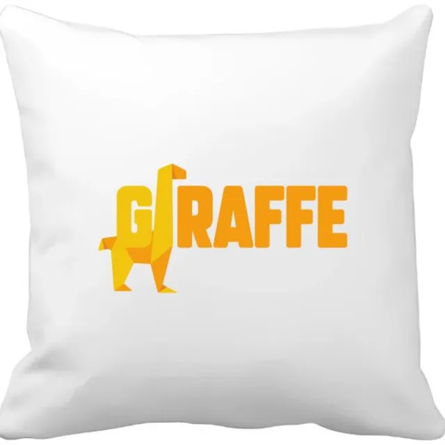 Akyol giraffe logo geel Kussen hoes - Giraffe - dieren liefhebber - iemand die houdt van giraffen - verjaardag - cadeau - kado - geschenk - 40 bij 40 cm Multicolor