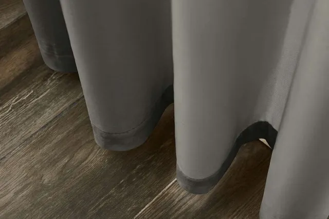 Larson Velvet Gordijnen - 1.4m x 2.5m - Haken - Lichtgrijs