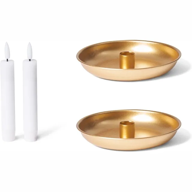 Novaliv Set van 2 kaarsenhouders Adventskrans ronde tafelkaarsen goud met vlamloze flikkerende echte waskaars Premium LED kerstdecoratie Kaarsenhouder 15cm metalen decoratieve schaal Kerst