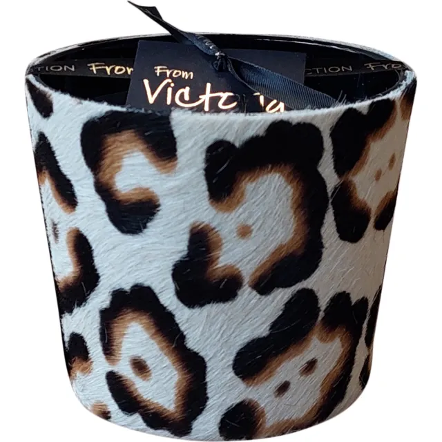 VICTORIA WITH LOVE BY PHILLINE.BE Victoria with love kaars - Hairy leopard Wit met zwart-bruin gestipt