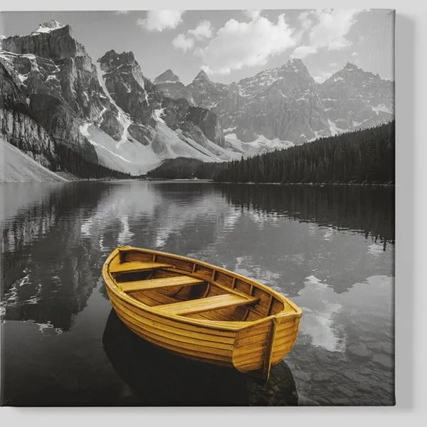Trendex Global Vierkant Canvas Schilderij - Gele Boot op Bergmeer - 100x100 cm Geel