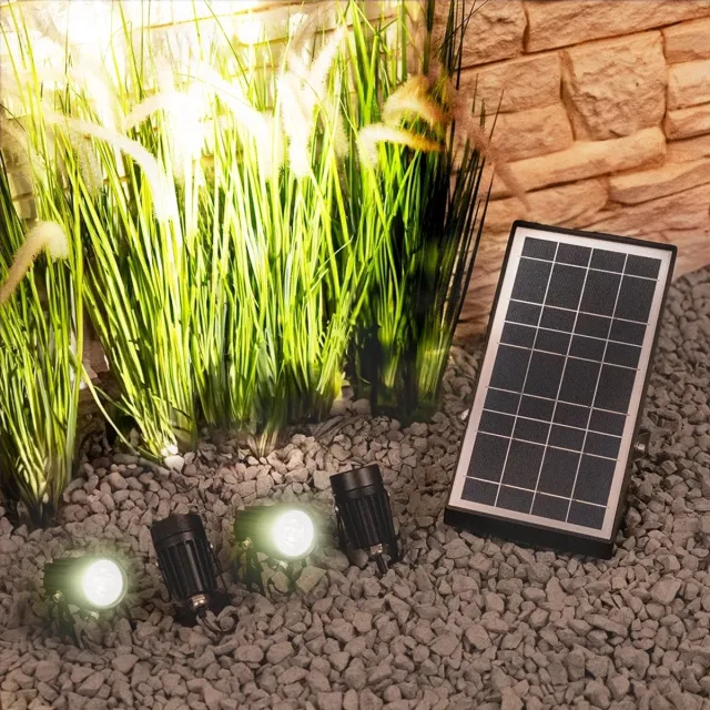 RexTech Solar tuinverlichting - Prikspot 'Double Twins' met afstandsbediening - Set van 4 stuks - IP65 - Buitenlampen op zonne-energie - Zwart Warm wit licht - Met afstandsbediening