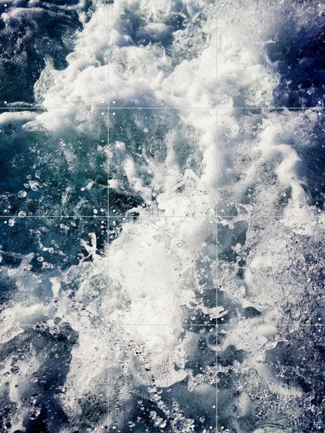 IXXI Breakers 10, Angelo Cerantola - 60 x 80 cm - Grote wanddecoratie en posters - Fotografie, Woonkamer, Slaapkamer, Zomer, Zeelandschappen & Kust Blauw / Koele tinten