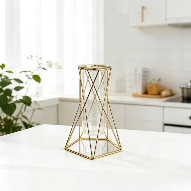 KJG Luxe Glazen Vaas - 15 x 11,5cm - Moderne Vaas - Glas en Metaal - Huisdecoratie - Chique - Klassieke stijl - Hoekig - Geschikt voor Bloemen, Planten en Stekjes