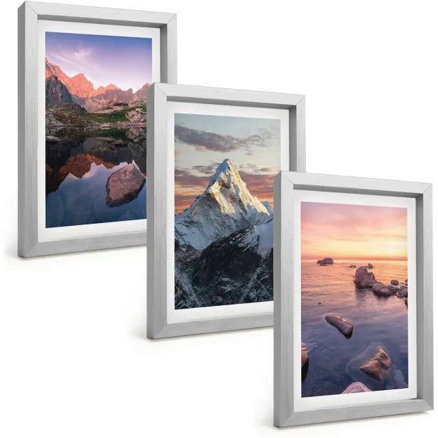 TULUP 4-Delige Schilderij Set - Berglandschappen met water en rotsen op de achtergrond. - 20 x 30 cm - Wanddecoratie - Schilderijen Set - Kantoor - Interieur Decoratie Zilveren lijst