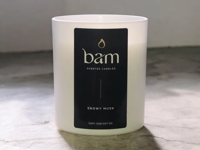 Bam Snowy Musk Geurkaars – Musk Kaars met Houten Wiek – Vegan Geurkaars van Zonnebloemwas – 60 Branduren – Handgemaakt in België wit