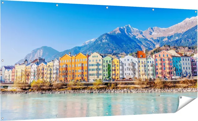 Gards Tuinposter Gekleurde Huisjes in Innsbruck, Oostenrijk - 200x100 cm - Tuindoek - Tuindecoratie - Wanddecoratie buiten - Tuinschilderij Multikleur