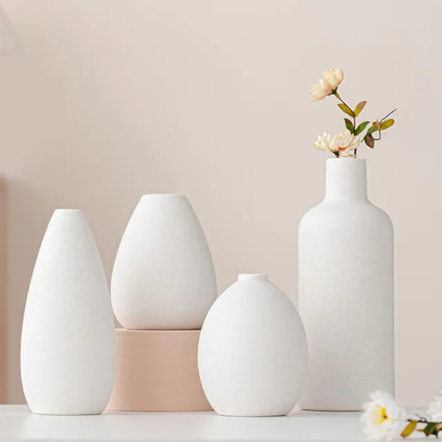 Unyqoos Set van vier moderne witte vazen voor stijlvolle interieurdecoratie